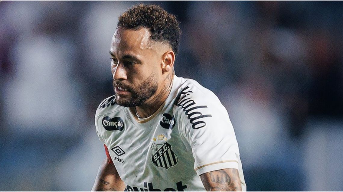 La furia de Neymar tras la eliminación del Santos: dura crítica al canchero y alarma por su lesión
