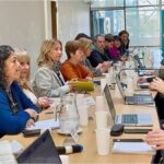 Gremios docentes y estatales reclaman al Gobierno bonaerense reabrir las paritarias