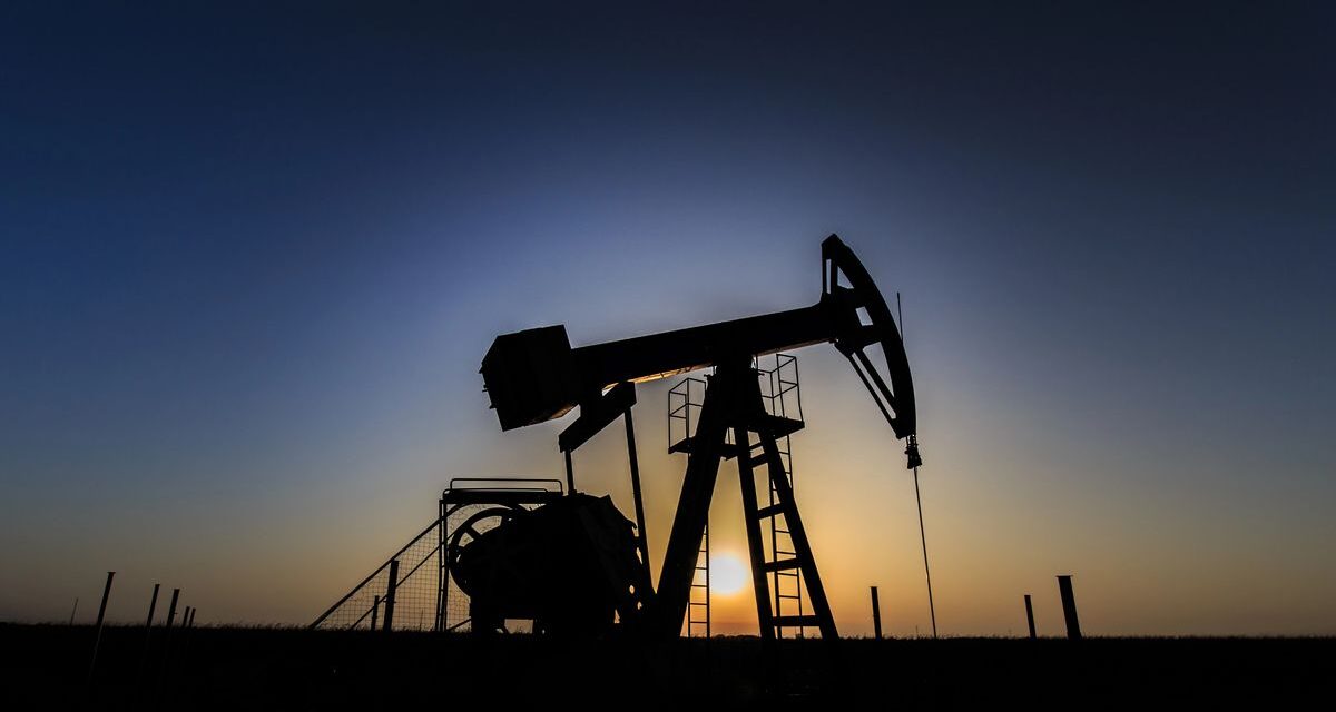 Scott Bessent proyectó un derrumbe del petróleo hasta u$s40 tras la guerra con Irán