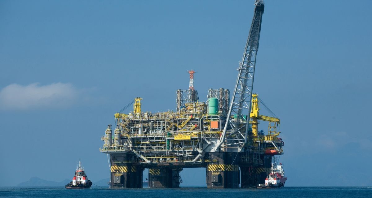 El Gobierno denunciará penalmente a cinco empresas petroleras que operan en Malvinas
