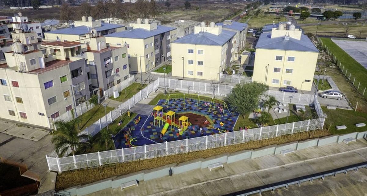 A semanas de la visita del Papa, impulsan una ley para financiar los barrios populares