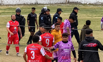 Escándalo en el fútbol local: suspendieron por un año a un jugador y un masajista tras una violenta gresca