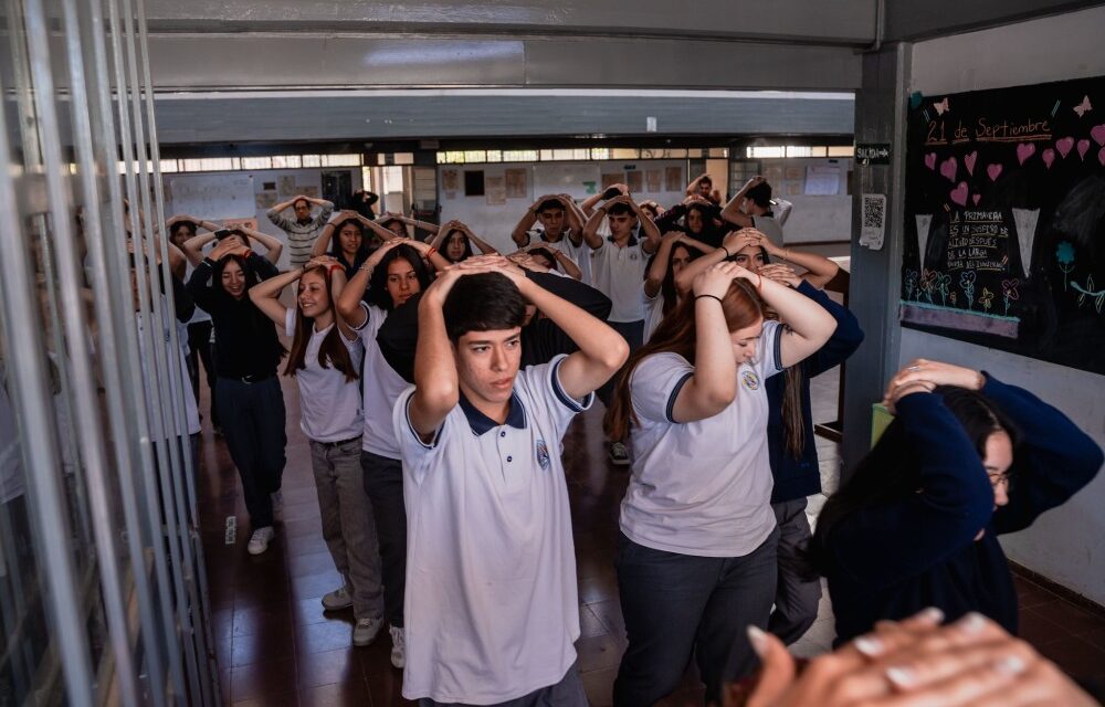 Suenan las alarmas en 1.380 escuelas y el simulacro sísmico moviliza a más de 243.000 estudiantes