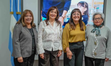Chimbas firmó un convenio para impulsar a emprendedoras y empresarias