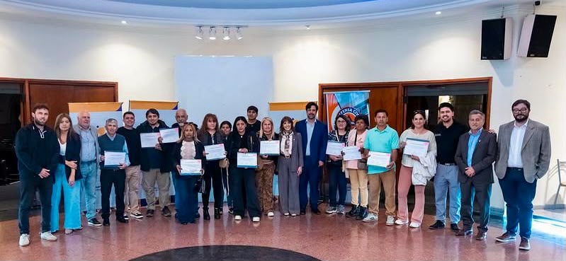Capital capacitó a más de 20 instituciones barriales para fortalecer su funcionamiento