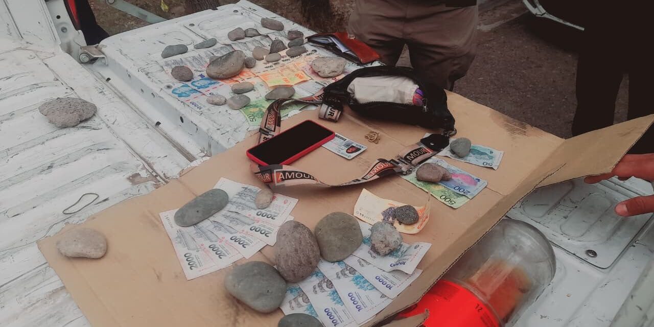 Intentaron robarle la billetera a un hombre de 69 años y fueron detenidos tras una persecución