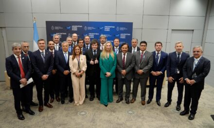 Milei destacó a San Juan ante inversores en París y puso el foco en la minería y el bono de US$600 millones