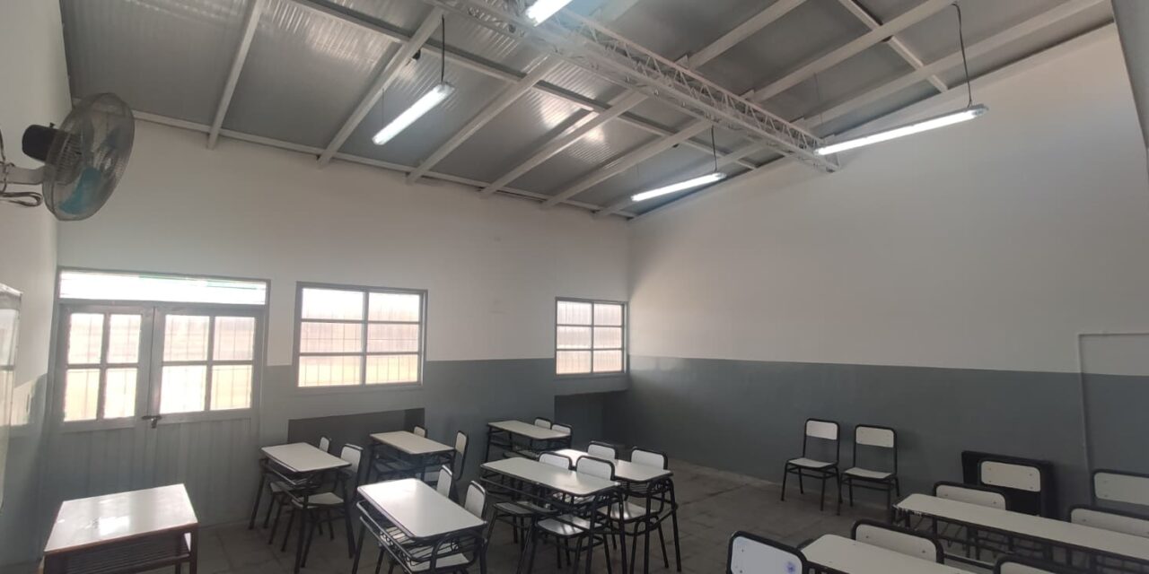 Refuerzan el mantenimiento de escuelas ante la temporada de lluvias