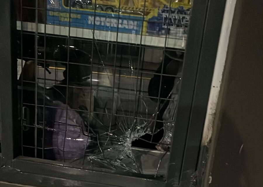 Lo encontraron en un barrio de Pocito con peluches y herramientas tras un intento de robo