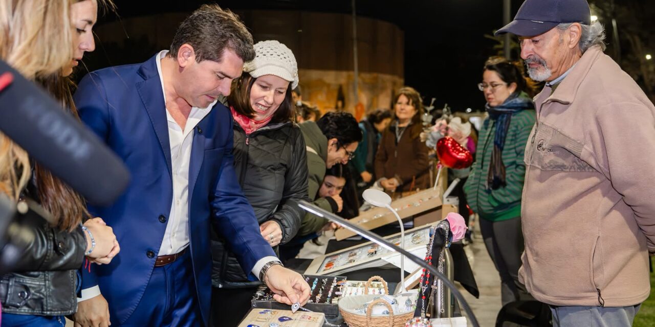 Orrego recorrió la Expo Mamá, una feria con más de 150 emprendedores