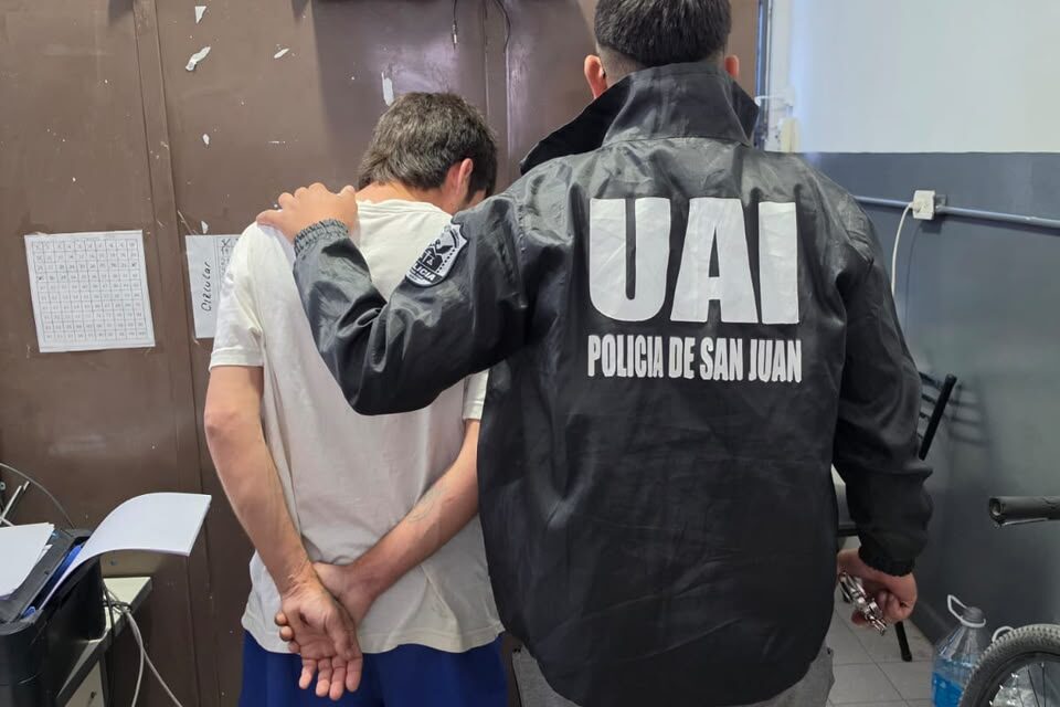 Allanamientos en Capital y Chimbas: secuestraron elementos y trasladaron a un adolescente