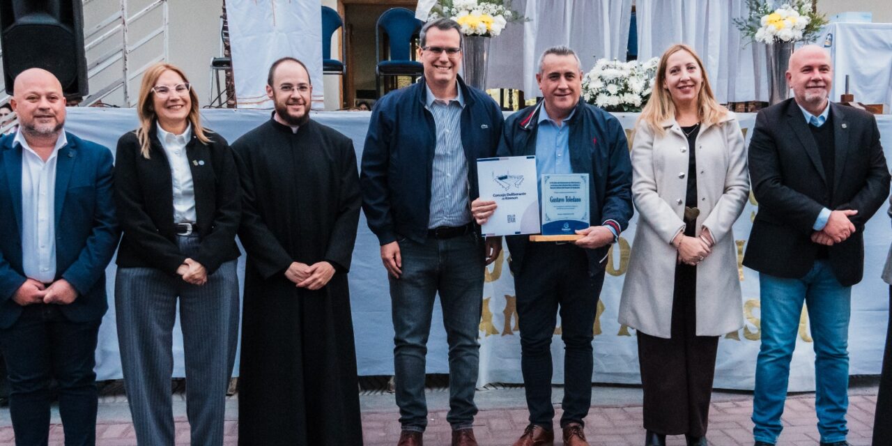 Villa Krause celebró sus 113 años con nuevas luminarias y un homenaje a cinco vecinos destacados