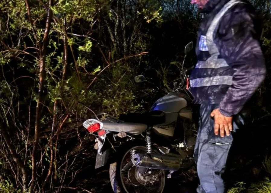 Valle Fértil: cinco motos robadas, hallazgos entre arbustos y una llamativa decisión de dos damnificados