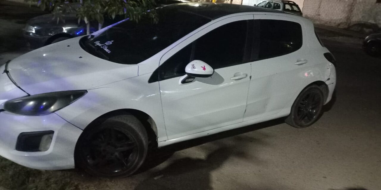 Rawson: cayó un joven de 18 años con un revólver dentro de un auto con olor a marihuana