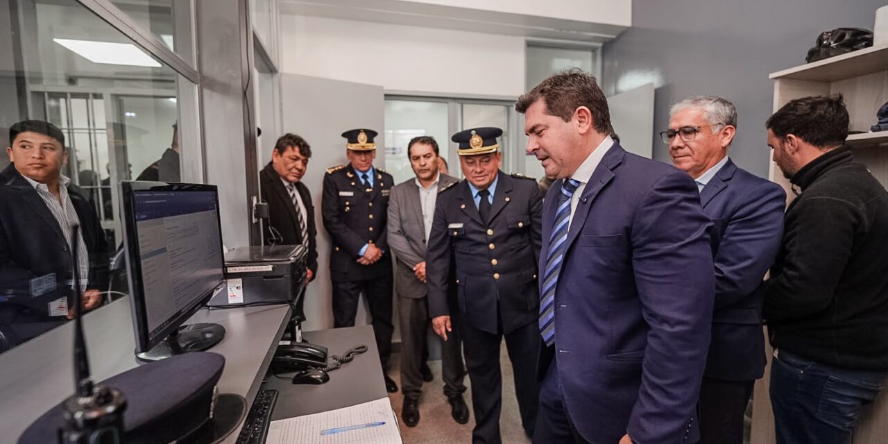 Orrego inauguró las mejoras en la Comisaría 14° de Zonda para reforzar la seguridad