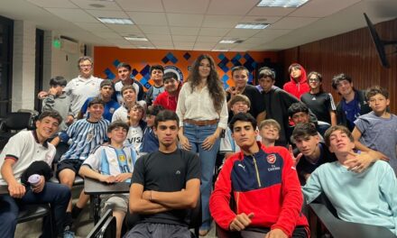 Hockey sobre césped: jugadores de la UNSJ se capacitaron en el manejo de la frustración