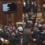 batalla campal en el Parlamento terminó en caos, sillas voladoras y golpes en plena sesión