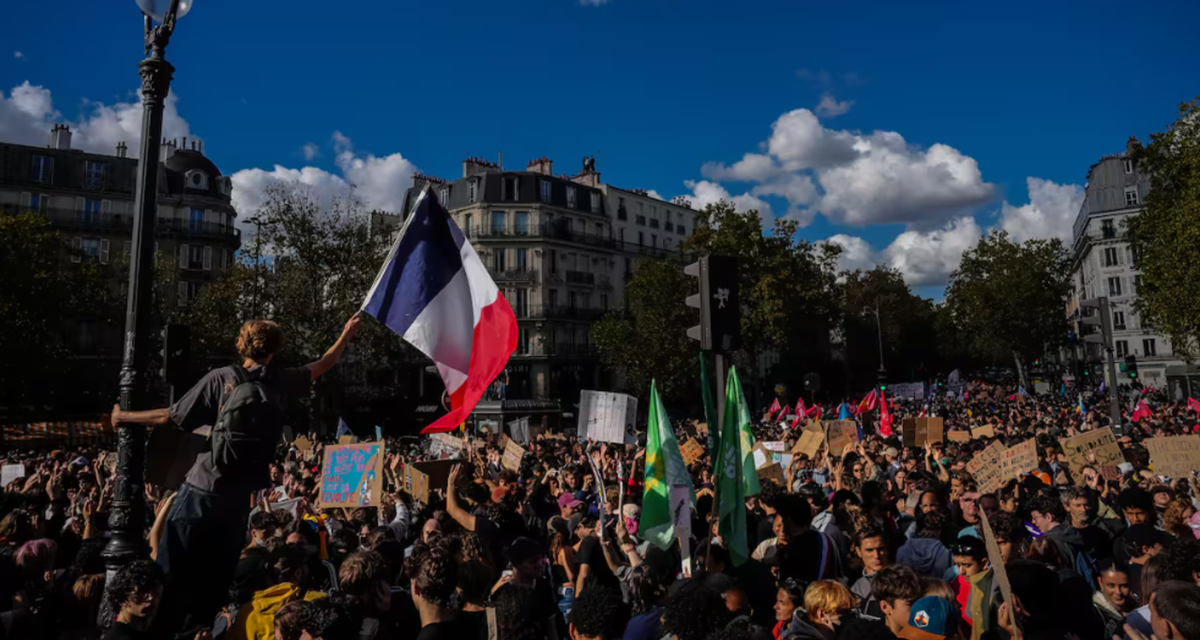 Crecen los incidentes en las protestas estudiantiles y hay heridos en la previa de una huelga nacional