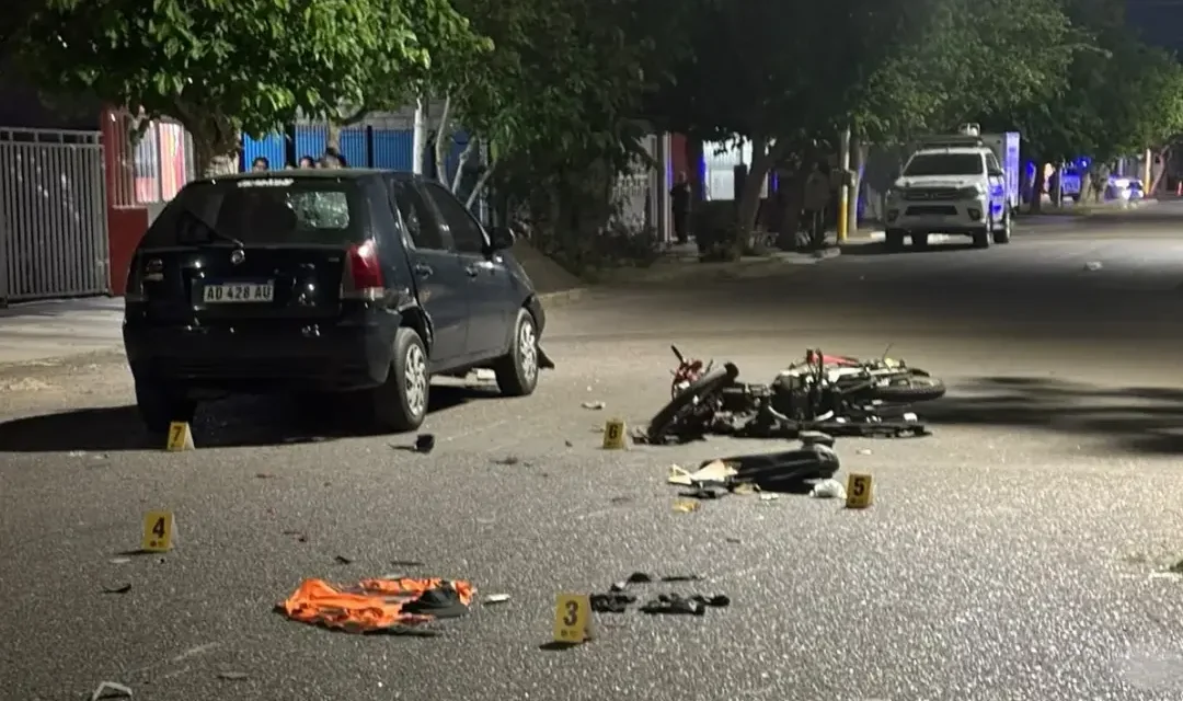 Un motociclista fue trasladado en código rojo tras un fuerte choque en Rawson