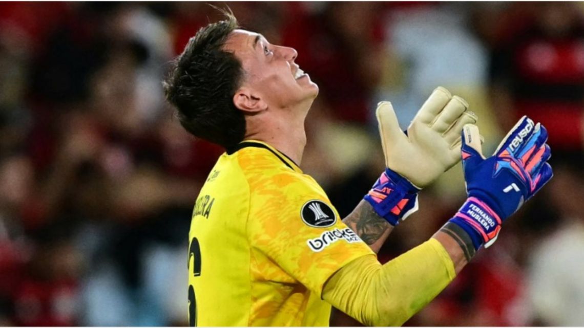 Fernando Muslera atajó tres penales y metió a Estudiantes en la final de la Copa Libertadores