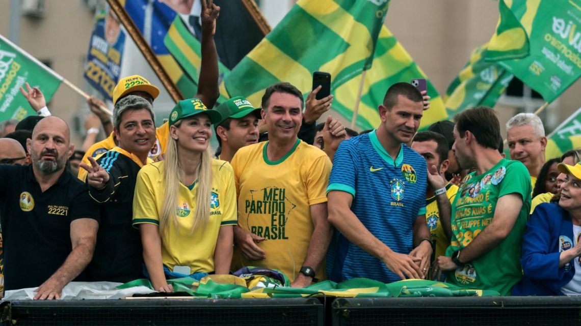 Flávio Bolsonaro y el fútbol: cómo puede cambiar Brasil y qué impacto tendría en Sudamérica
