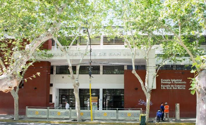 La UNSJ llega al límite del plazo judicial y crece la expectativa por el plan para recuperar las clases perdidas