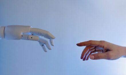 La ciencia predice la FUSIÓN BIOLÓGICA y tecnológica para 2045