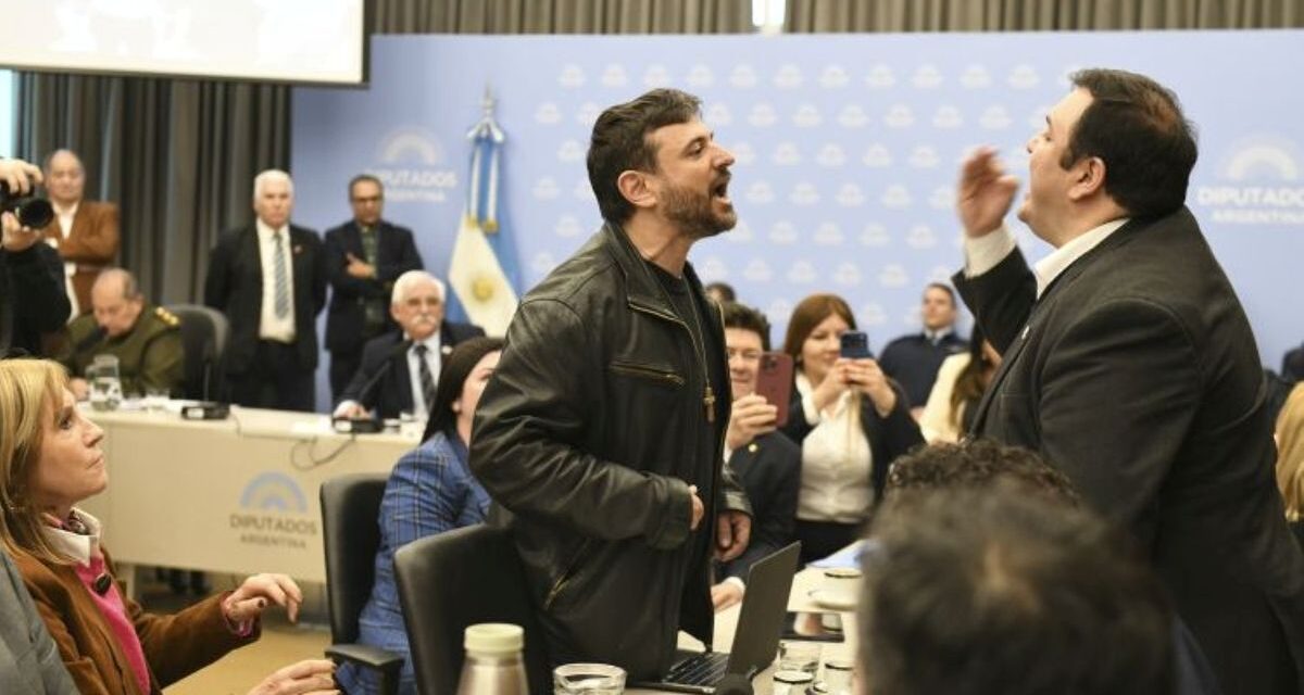 La Libertad Avanza pide expulsar a Juan Grabois y se suma a Provincias Unidas