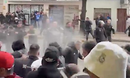 Hubo incidentes entre la hinchada de All Boys y la Policía antes del partido contra Godoy Cruz