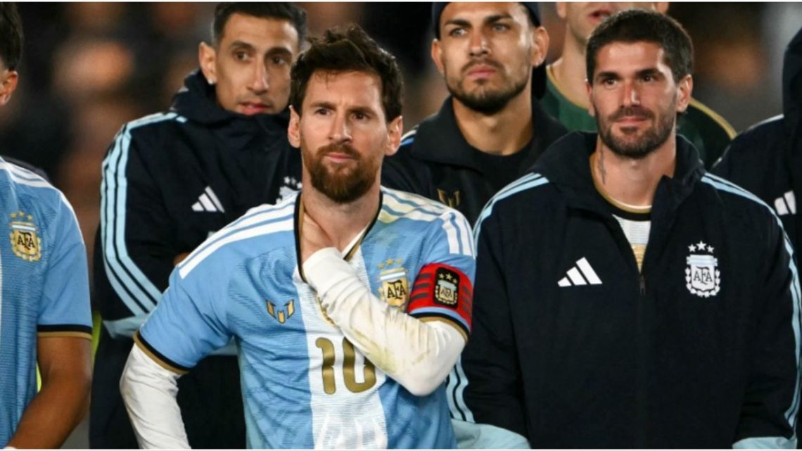 La productora encargada del homenaje a Messi explicó las fallas técnicas del show y responsabilizó a River