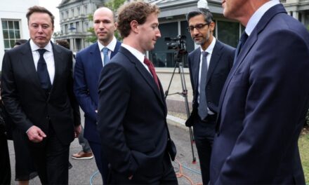 Los líderes de la Inteligencia Artificial prometen autorregularse tras una reunión con Trump