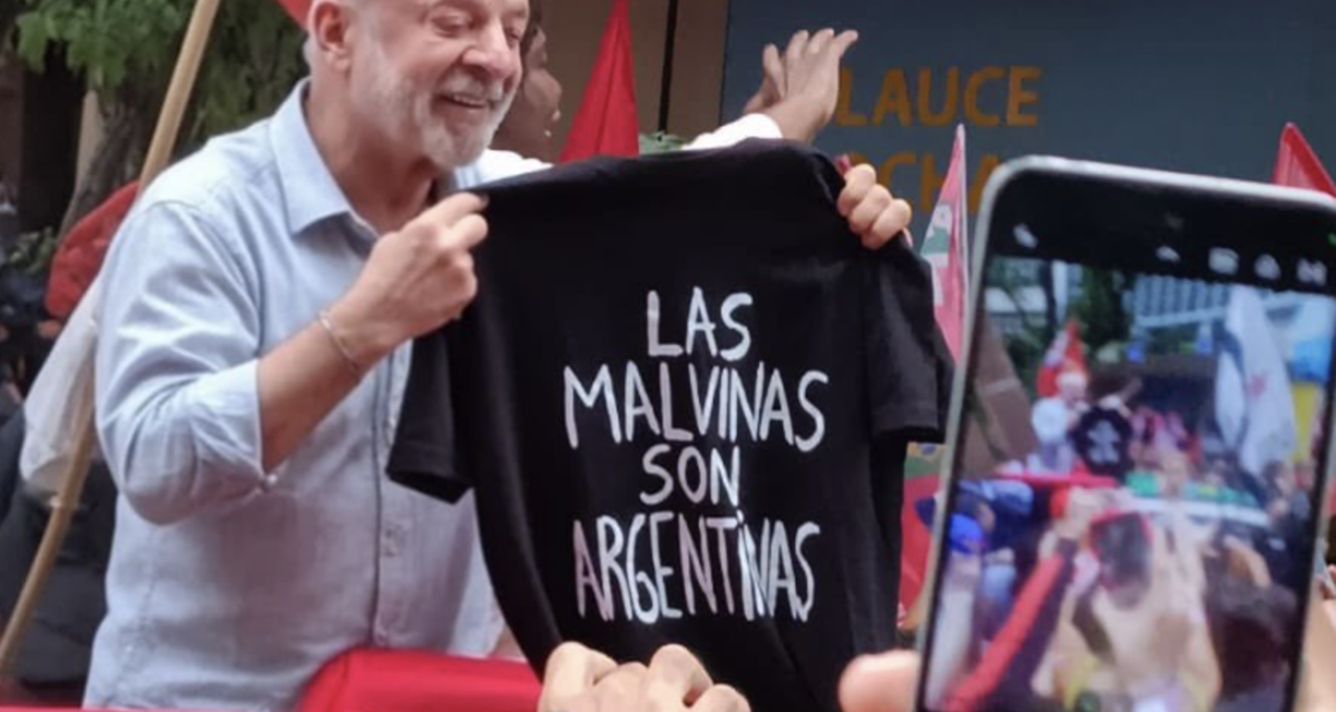 Lula da Silva se mostró con una remera de Malvinas a días de las elecciones en Brasil