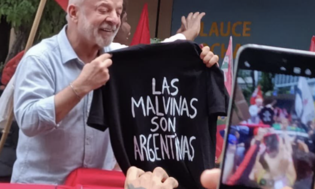 Lula da Silva se mostró con una remera de Malvinas a días de las elecciones en Brasil