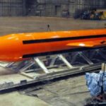 Cómo es la madre de todas las bombas que EEUU podría usar en la guerra contra Irán