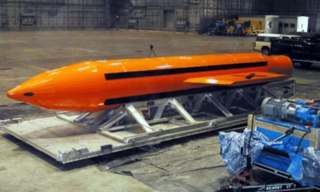 Cómo es la madre de todas las bombas que EEUU podría usar en la guerra contra Irán