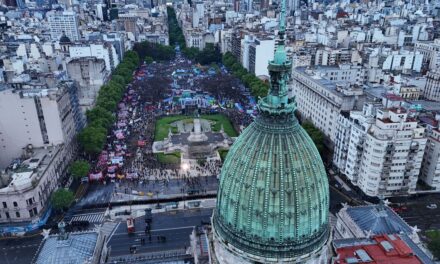 Las mejores imágenes de la Marcha Federal Universitaria frente al Congreso