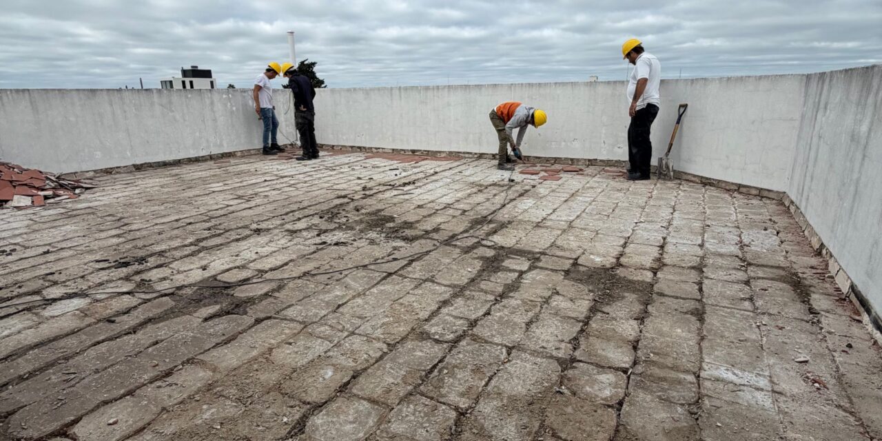 Repararon 60.000 metros cuadrados de techos escolares y se preparan para las lluvias de El Niño