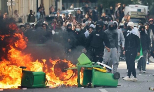 Disturbios y choques entre miles de estudiantes y la Policía por las protestas