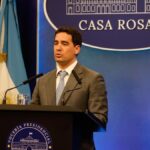 El Gobierno defendió su programa económico pese al avance del riesgo país