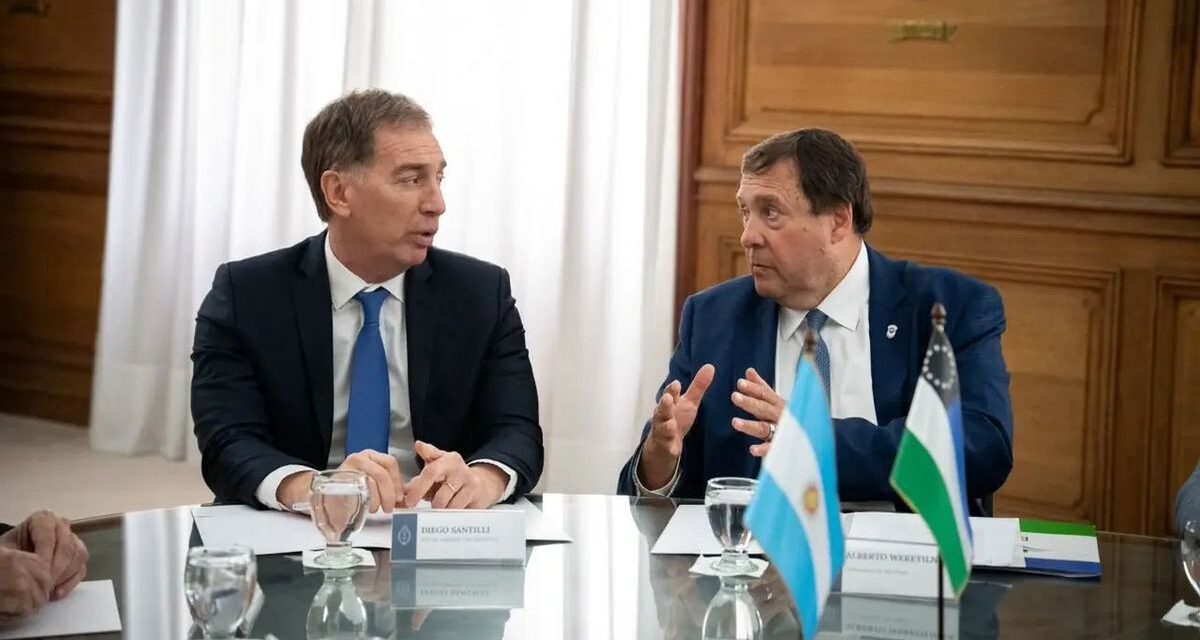 Gobernador dialoguista se mide con La Libertad Avanza de Javier Milei en el primer test de la campaña 2027