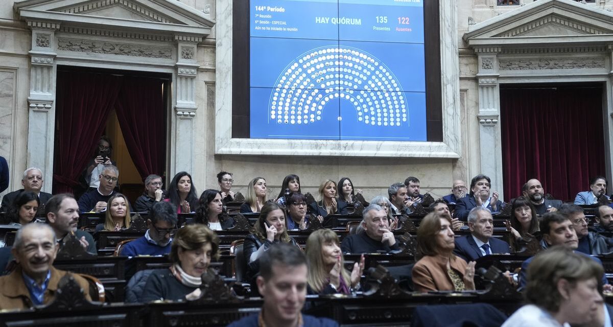 Cuáles fueron los senadores y diputados que más volaron dentro del país
