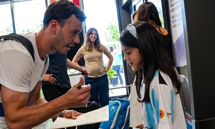 ¡Orgullo argentino y sanjuanino! Los subcampeones del mundo de hockey sobre patines regresaron a casa entre aplausos y emoción