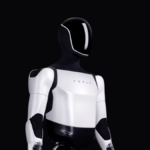 Cómo es Optimus, el robot humanoide que ayuda con las tareas del hogar impulsado por Tesla