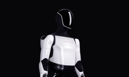 Cómo es Optimus, el robot humanoide que ayuda con las tareas del hogar impulsado por Tesla