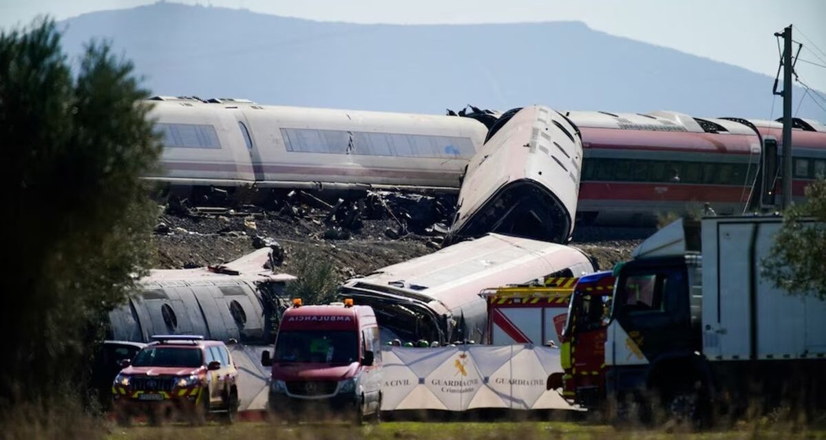 Se conocieron los audios previos a la tragedia ferroviaria en España: ¿Con marcha normal?
